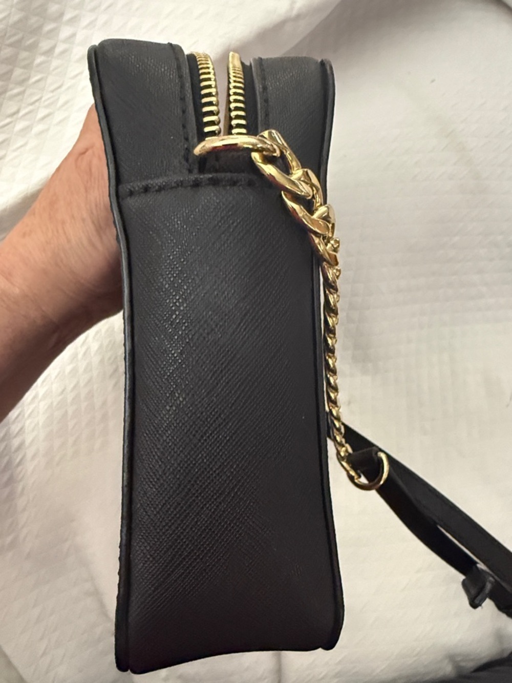Michael Kors Black Saffiano Leather Crossbody w Gold Chain 9.5"W X 6.5"H X 2"D - Picture 8 of 14